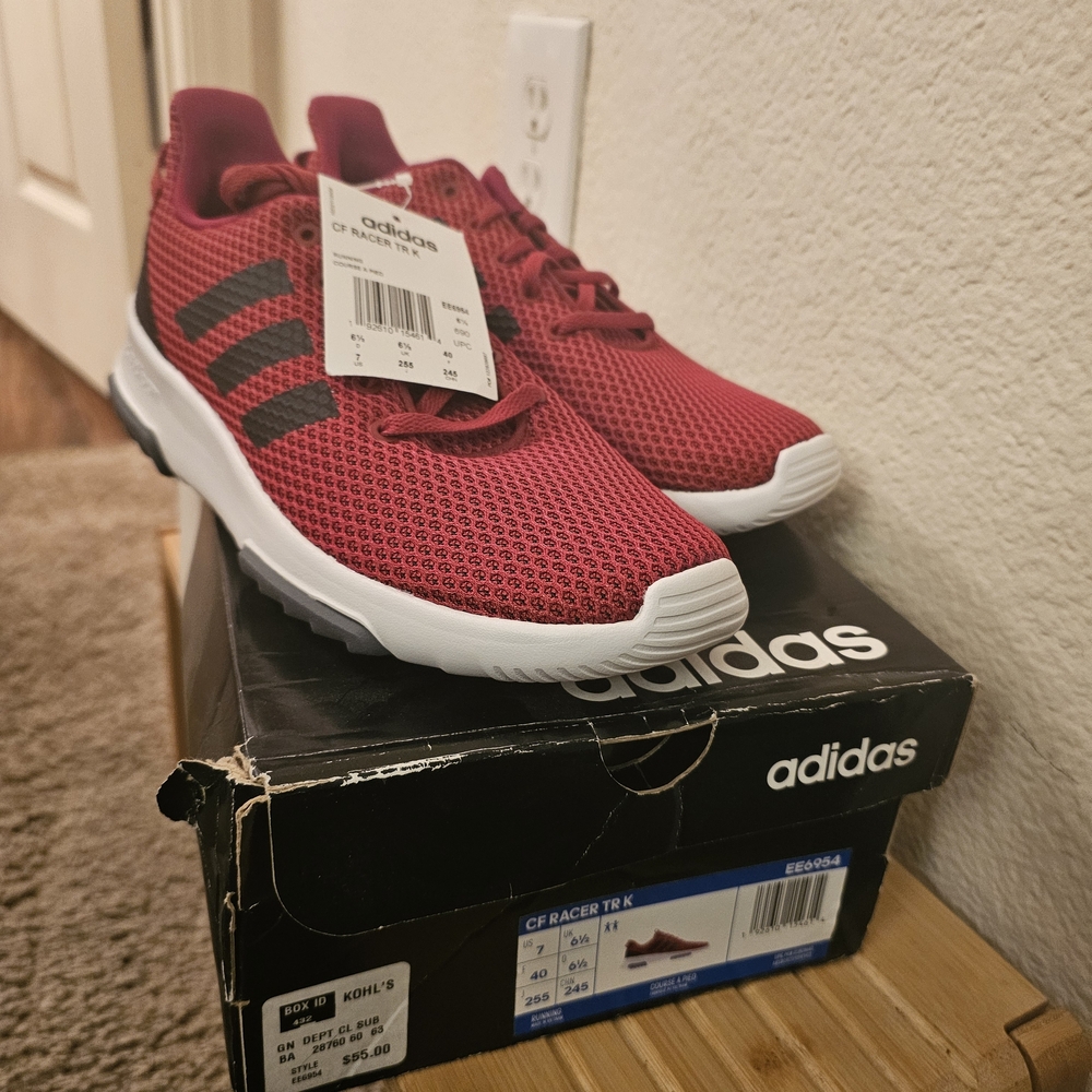 👟 Adidas CF Racer TR K Running Shoes – Boys Size 7 (NWT)
Brand new with tags! ✨ - Picture 4 of 4